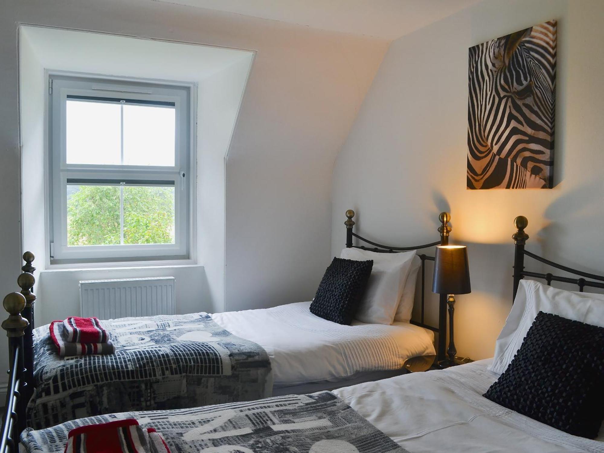 Checkers Cottage - Beaufort Estate Belladrum Zewnętrze zdjęcie
