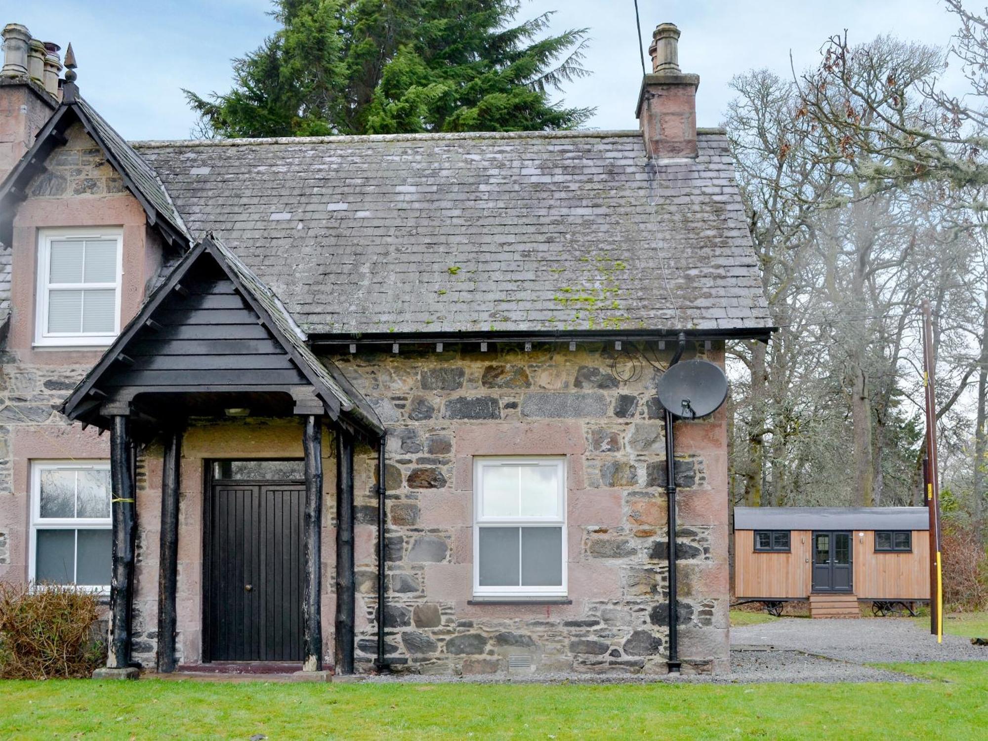 Checkers Cottage - Beaufort Estate Belladrum Zewnętrze zdjęcie